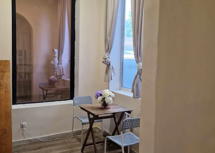 Anna\'S Apartment